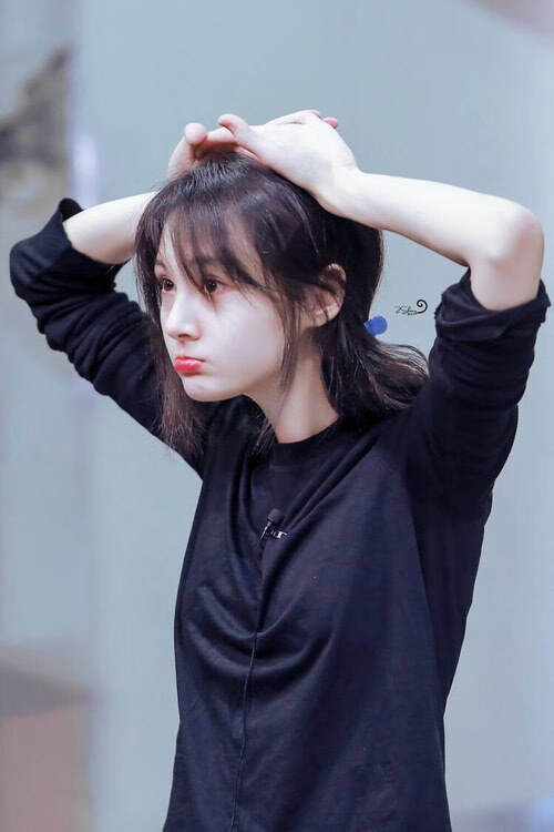 斯密斯:凭借战术敏感度,迅速改变比赛局势,成为全黑队的“战术核心”